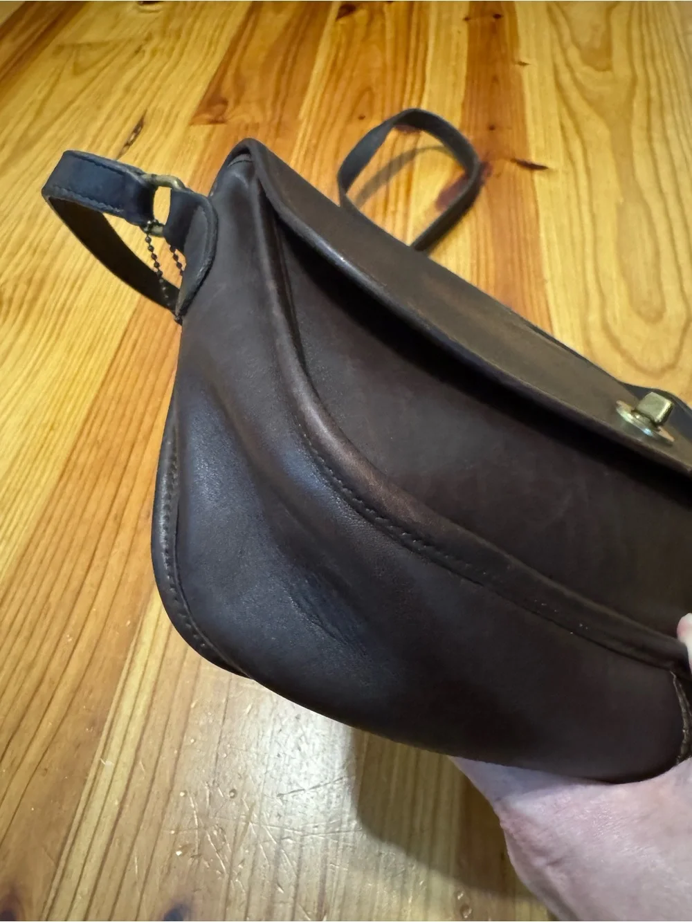 Vintage COACH City Bag 9790 Brown Leather Turnlock Crossbody w/ Charm